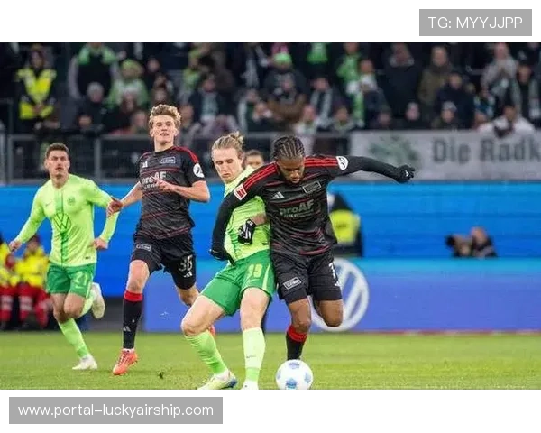 沃尔夫斯堡1-3美因茨:保级压力下的战术得失 沃尔夫斯堡1-3美因茨:保级压力下的战术得失