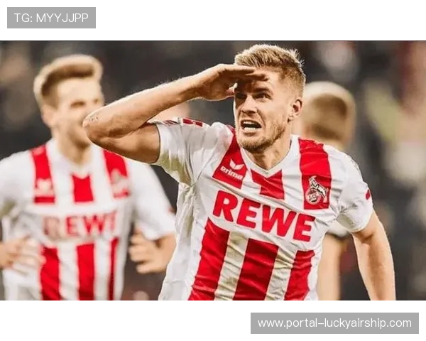 拜仁5-1霍芬海姆，迪亚斯戴帽表现抢眼